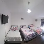 Hostel Fm *