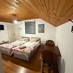 Hostel Fm