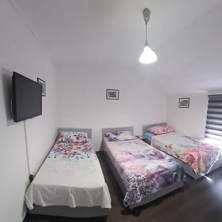 Hostel Fm *